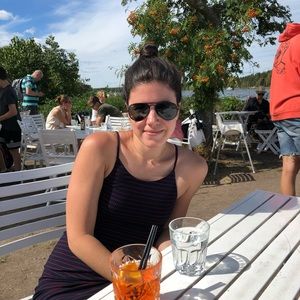 Meet your Posher, Cristina